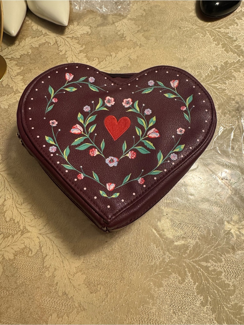 Vera Bradley Faux Leather Whimsy Heart Cosmetic Jewelry Travel Case